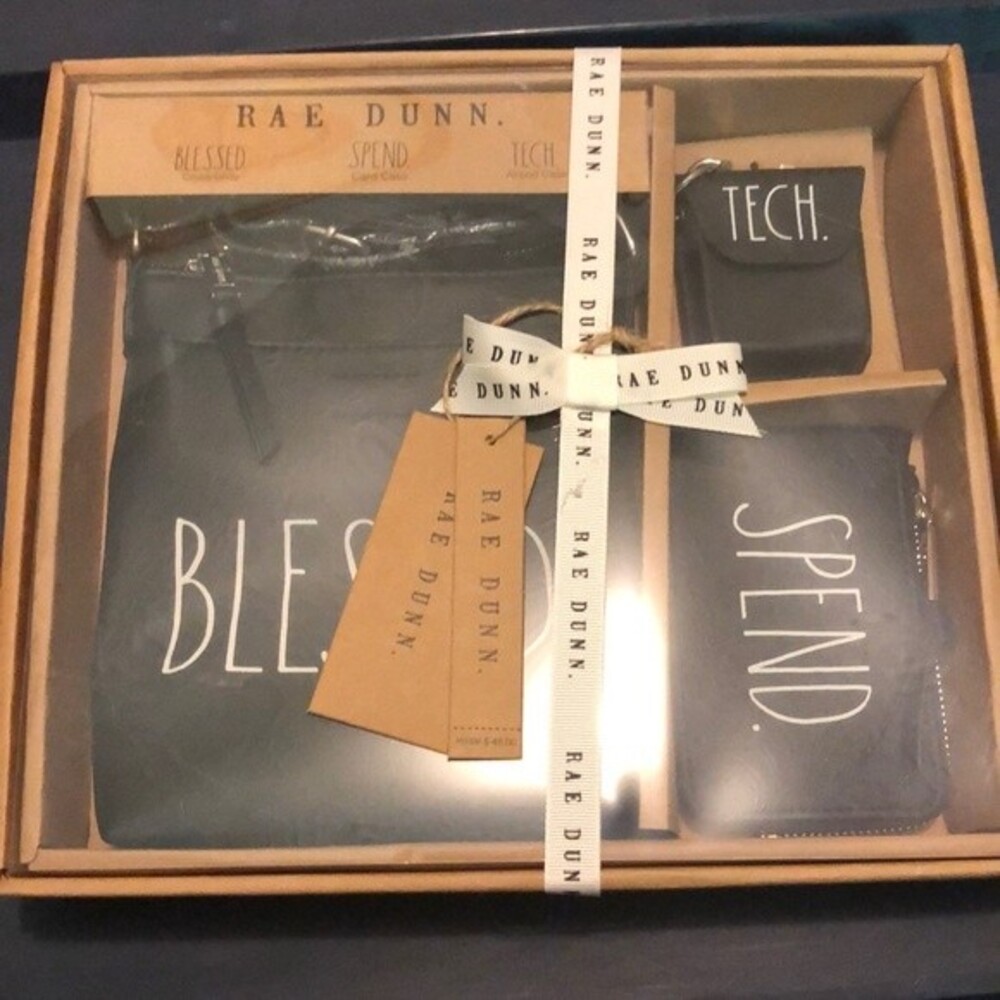 Rae Dunn 3 piece gift set…. Black crossbody/ card case/ AirPod case
